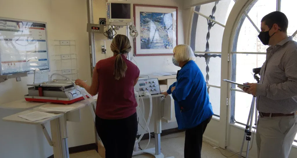 people using BDR-19 Critical-Care Ventilator